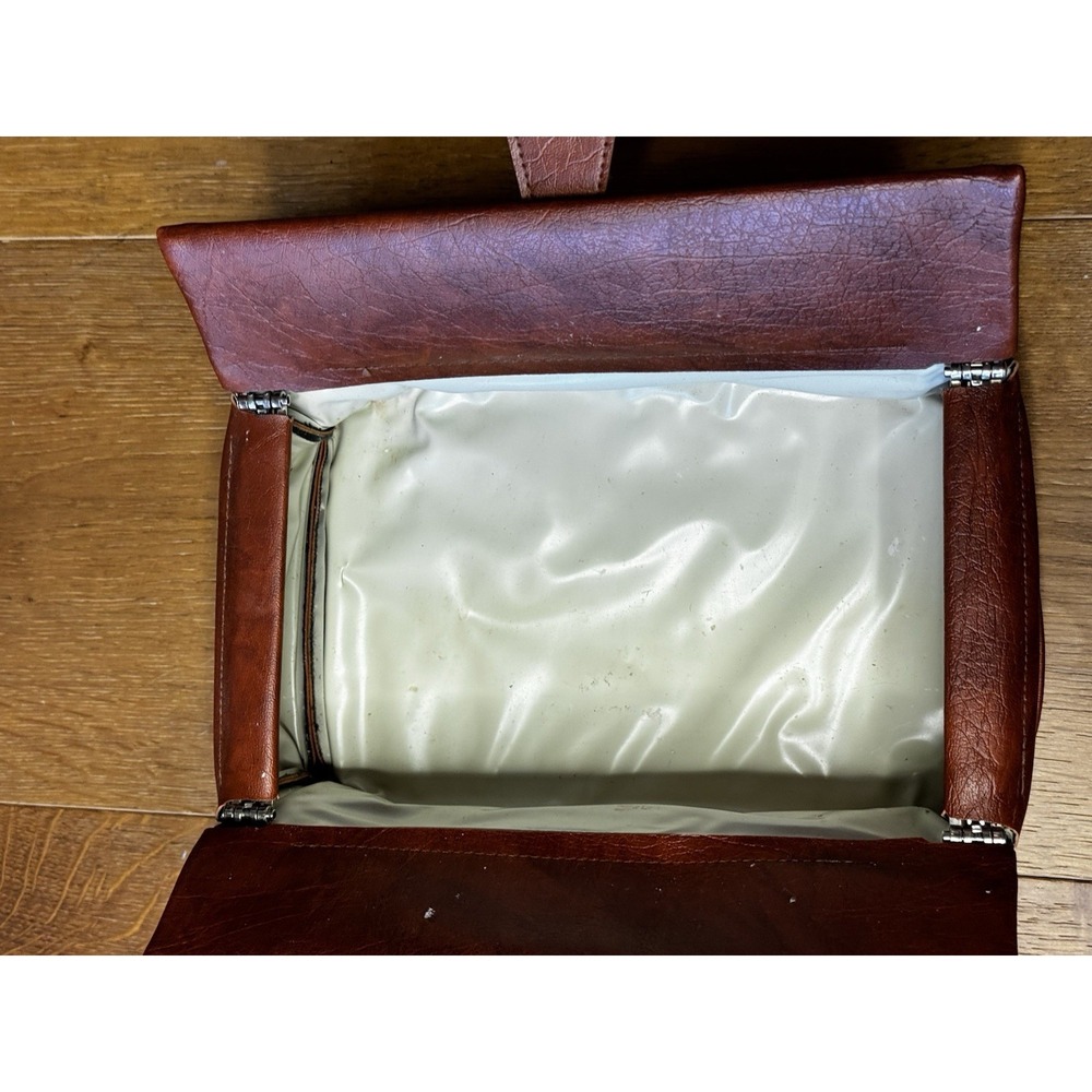 Vintage Flip Top Valet Kit by St Thomas 1970's - Picture 8 of 16